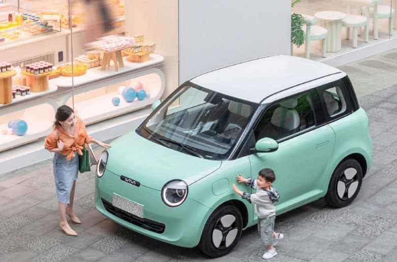 У самого дешевого китайского электромобиля появился симпатичный аналог. Анонсирован Changan Lumin с запасом хода до 300 км и мощностью 48 л.с.