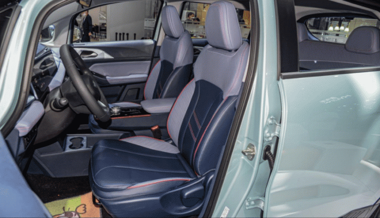 Цена от 13 000 долларов, мощность 81 л.с. и запас хода до 400 км. Geely показала недорогой электрический кроссовер Geometry E