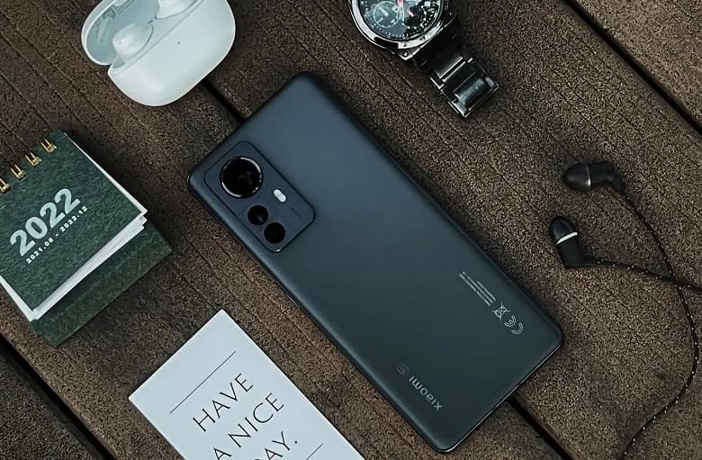 Смартфоны линейки Xiaomi 12 вскоре перестанут быть самыми новыми флагманами компании. Производство Xiaomi 12T и 12T Pro уже началось Смартфоны линейки Xiaomi 12 вскоре перестанут быть самыми новыми флагманами компании. Производство Xiaomi 12T и 12T Pro уже началось