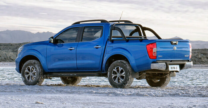 В Россию приехал полноприводный рамный пикап (копия Nissan Navara) за 2 млн рублей