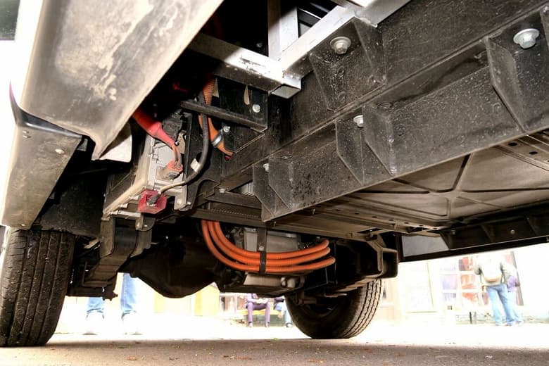 В России представлен электрический грузовичок WOLV FC-25. Мощность 40,7 л.с., запас хода 200 км и отношение массы к грузоподъемности лучше, чем у ГАЗели