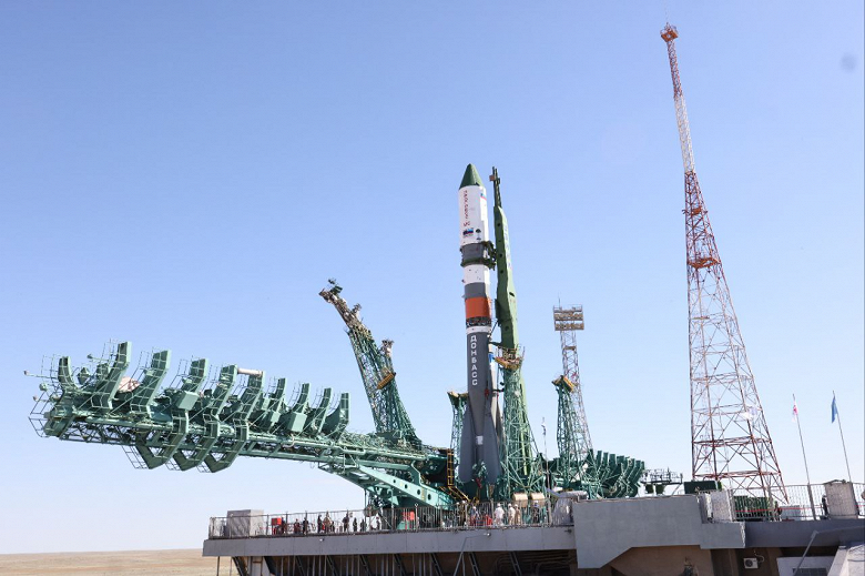 Галерея дня: ракета-носитель «Донбасс» прибыла на Байконур, фото и видео