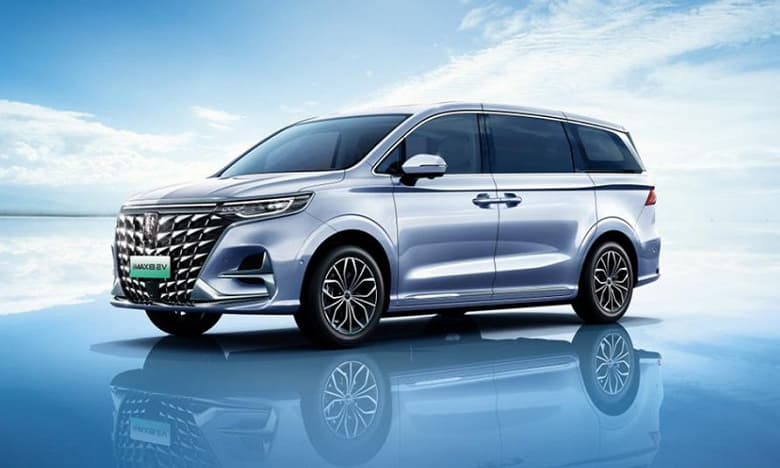 Роскошный интерьер, шесть посадочных мест, запас хода 550 км на одной зарядке и 245 л.с за 28 600 долларов. Представлен большой электрический минивэн Roewe iMAX8 EV