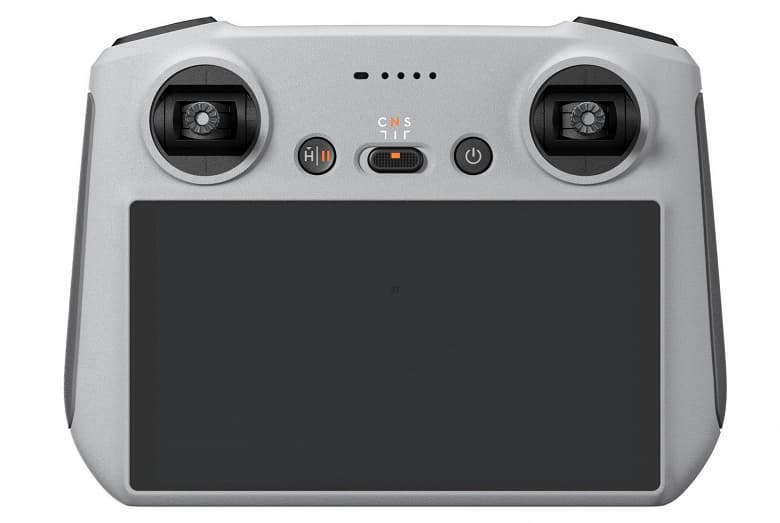 Максимальная скорость – 57,5 км/ч, максимальная высота – 4 км, максимальная дальность полета – 18 км. Подробные характеристики дрона DJI Mini 3 Pro