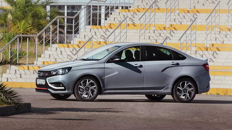 Простащивающий «АвтоВАЗ» повышает зарплату работникам