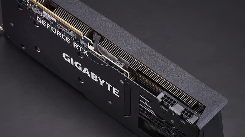 Собрать ПК «без кабелей». Gigabyte представила компоненты Stealth, включая видеокарту с нетипичным расположением разъёмов питания 