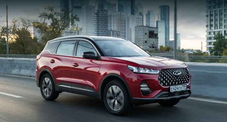 В России рухнули продажи китайских автомобилей. Какой «китаец» оказался самым популярным у россиян на падающем рынке?