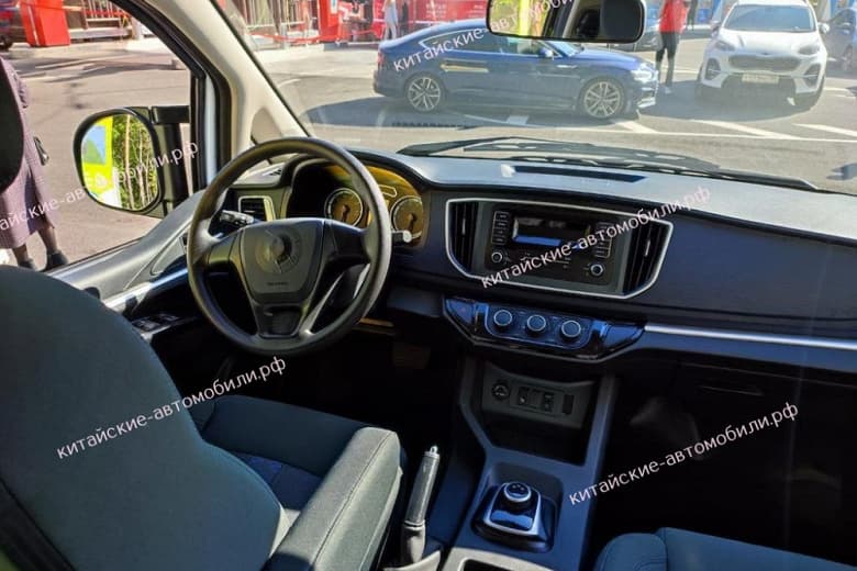 В Москве показали электромобили Evolute, которые будут производить в Липецке