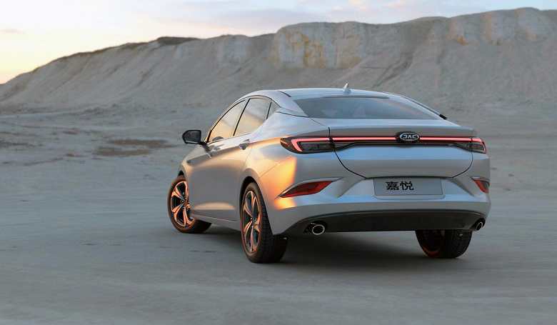 Названы новые цены на автомобили JAC в России