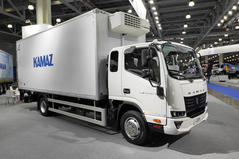 «КАМАЗ» начал сборку кабин для «Компасов» с отечественными деталями