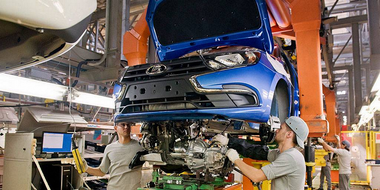 «Машина-убийца» должна поступить в производство 6 июня. Подробности об упрощённой Lada Granta