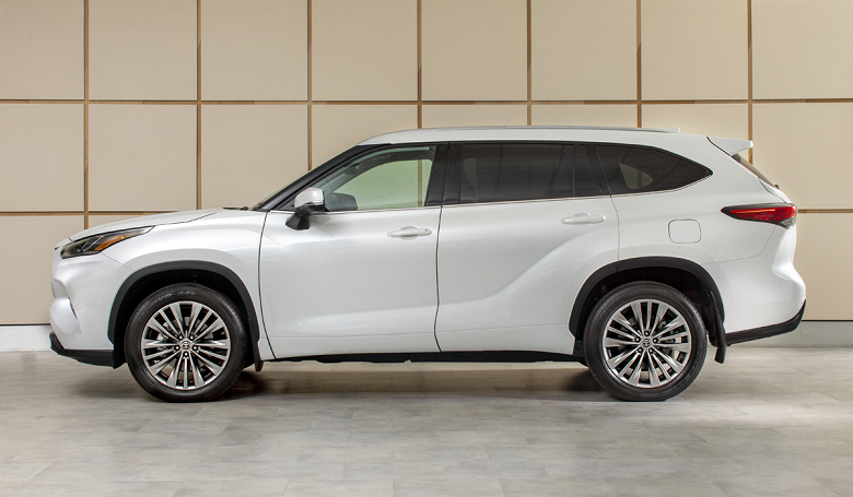Представлен новый Toyota Highlander: автомобиль наконец получил турбомотор