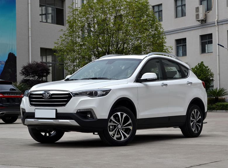 С самым дорогими разобрались, а что с самыми дешёвыми? Топ-10 китайских автомобилей в России по цене от 1,4 до 2,1 млн рублей