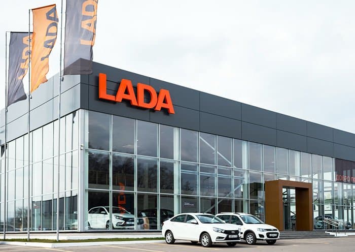 Прощай, Lada. Встречаем – Лада? «АвтоВАЗ» русифицируют