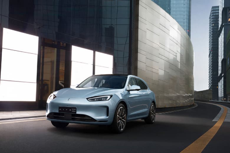 496 л.с., полный привод и HarmonyOS. Первый электромобиль Huawei представят 12 сентября – вместе с Huawei Mate 50