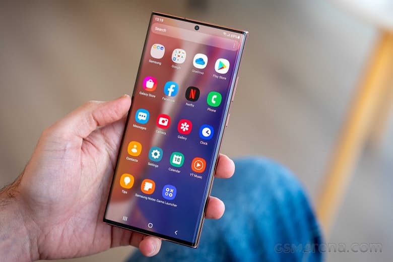 Пока владельцы Samsung обойдутся без One UI 5.0. Стало известно, какое обновление готовит компания