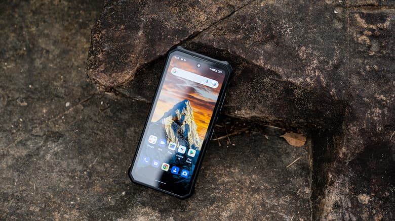 Аккумулятор 21 000 мА•ч в смартфоне. Неубиваемый долгожитель Oukitel WP19 прибывает в Россию, объявлены цены и сроки