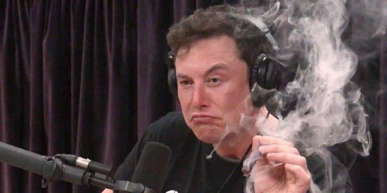 Работайте в офисе или увольняйтесь. Илон Маск выдвинул ультиматум сотрудникам Tesla