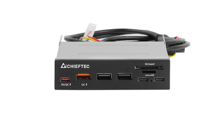 Chieftec представила новый картриджер CRD-908H с поддержкой быстрой зарядки смартфонов