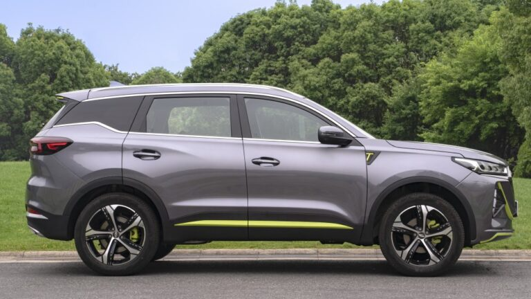 Представлена новая версия сверхпопулярного кроссовера Chery Tiggo 7 Pro