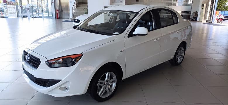 В России продаются китайские седаны FAW Oley образца 2014 года без пробега. За нового восьмилетнего «китайца» просят 800-900 тысяч рублей