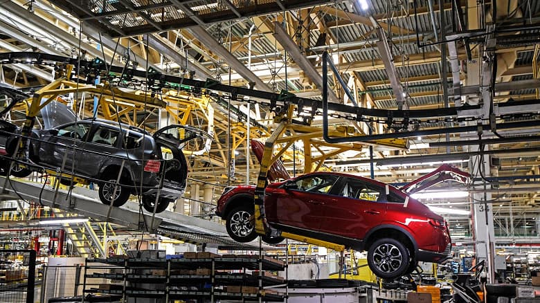 На грани краха: производство легковых автомобилей в России обвалилось на 85%