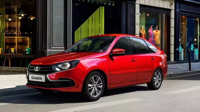 На что приходится подписываться покупателям «ободранной» Lada Granta Classic 2022, самого доступного нового автомобиля в России