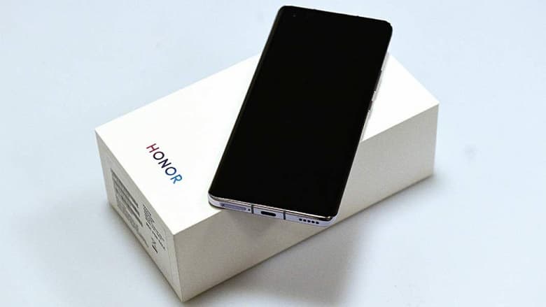 Россия не останется без телефонов Honor. Поставки наладят из Узбекистана по параллельному импорту