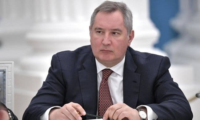 «Против нашей армии развернуты тысячи, у одного Илона Маска, к примеру, более 2 тыс. космических аппаратов системы Starlink». Дмитрий Рогозин посетовал на то, что у России очень мало спутников