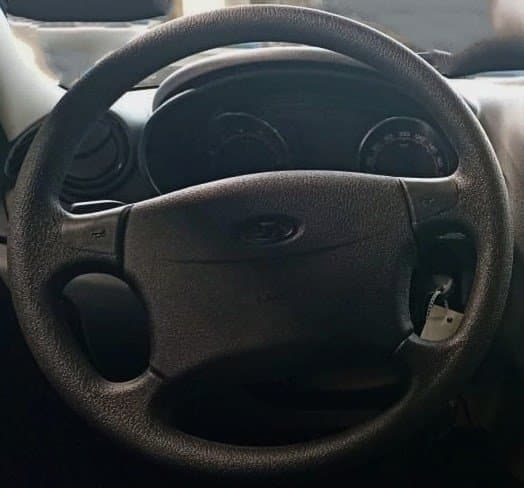 «Машины-убийцы» Lada Niva Legend и Lada Niva Travel остались без подушек безопаности. Первое фото салона