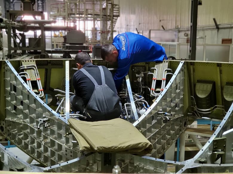 Дмитрий Рогозин показал фото пилотируемого «Орла» и российской орбитальной станции, которая готовится на замену МКС