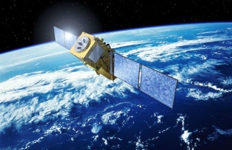 Больше спутников и исключительно отечественная компонентная база. Дмитрий Рогозин рассказал о новой Федеральной космической программе