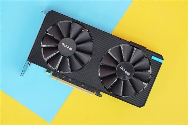 Первая дискретная видеокарта Intel нового поколения для ПК оказалась не такой уж и дешевой. Intel Arc 380 продают в Китае за 600 долларов вместо рекомендованных 150