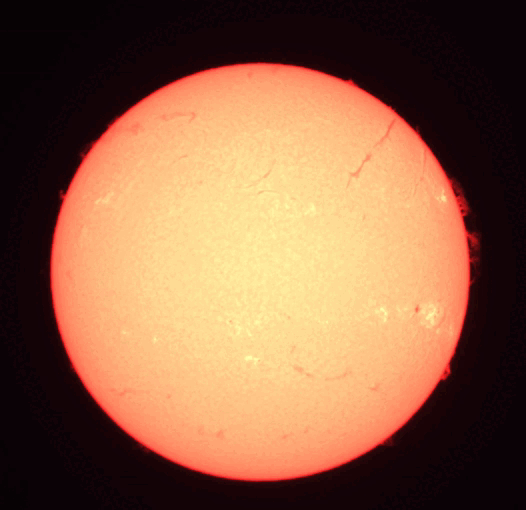 Роскосмос показал «треснутое» солнце