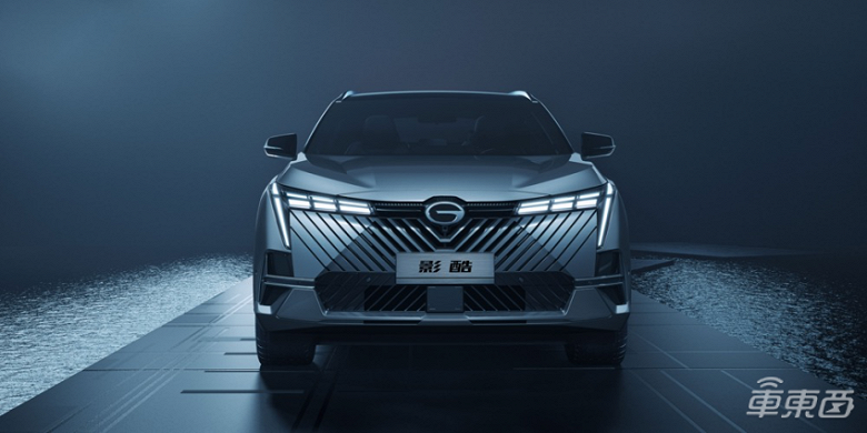 1711 км на одном баке, расход 3,2 л бензина на 100 км, второй уровень автономности. В Китае представлен гибридный кроссовер GAC Yingku