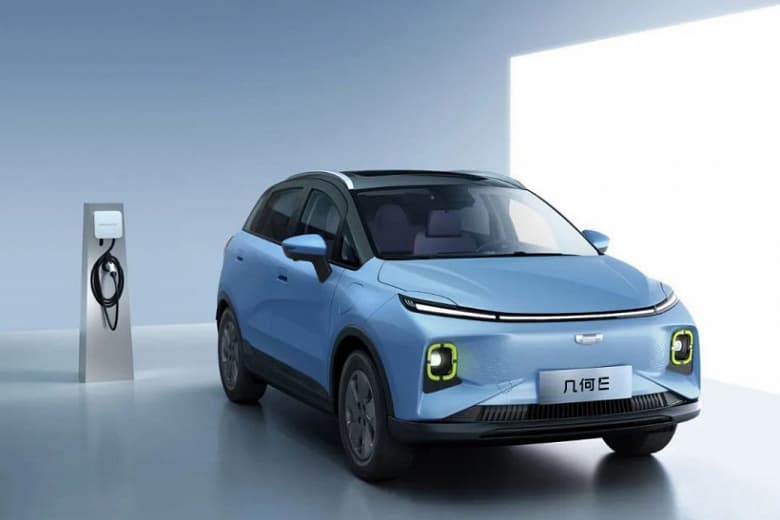 Geely утерла нос Tesla. Китайцы представили электрический кроссовер Geometry E за 15 000 долларов с запасом хода 400 км