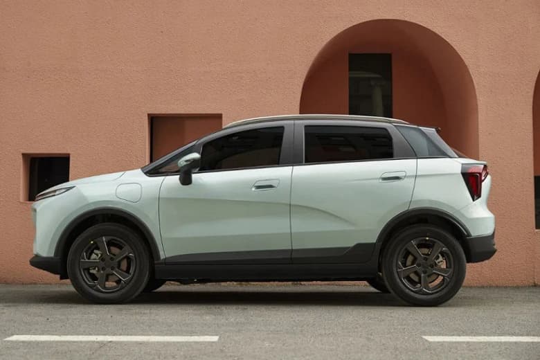 Geely утерла нос Tesla. Китайцы представили электрический кроссовер Geometry E за 15 000 долларов с запасом хода 400 км