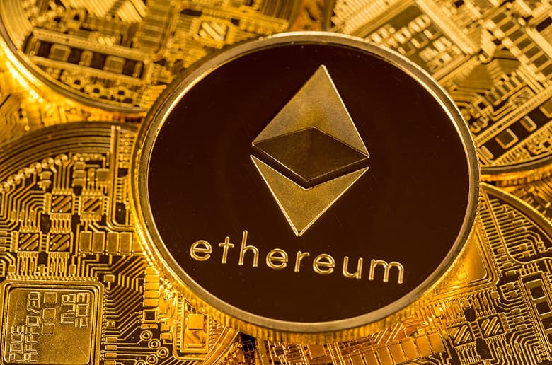 1440 долларов, полет нормальный. Ethereum подорожала за неделю на 27%, а крипторынок взял отметку в триллион долларов