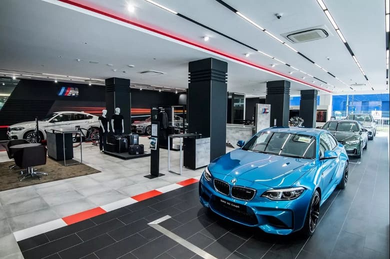 Лучше поздно, чем никогда. Дилеров могут начать штрафовать за навязанные «допы»