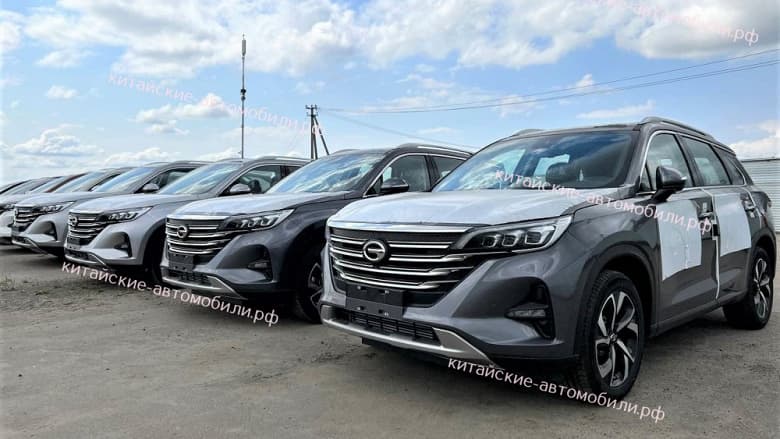 Эти машины закончились в России ещё в ноябре. GAC привез в Россию новую партию кроссоверов GS5 по прежним ценам