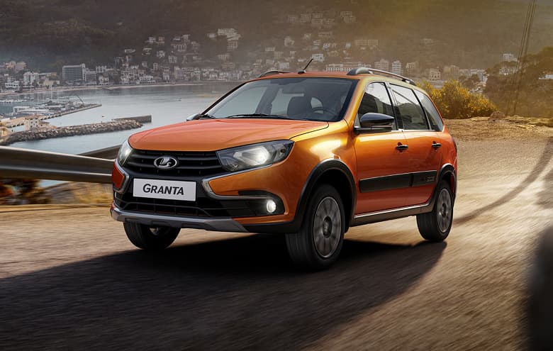 Без подушек безопасности и со старым 90-сильным двигателем, но зато на 130 000 рублей дешевле прошлогодней модели. АвтоВАЗ запустил в производство Lada Granta Cross Classic’22