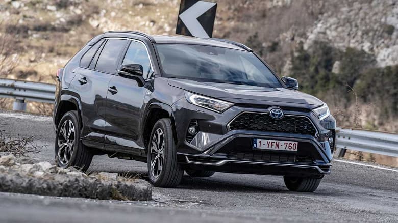 Самые продаваемые японские машины в России в этом году. Продажи Toyota Camry рухнули в 3,5 раза