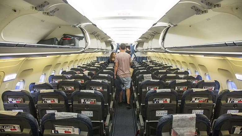 Эпоха дешевой авиации заканчивается. Мировые авиакомпании поднимают стоимость билетов, и даже лоукостеры вроде Ryanair не смогут устоять