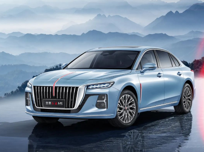 Представлен премиальный пятиметровый седан Hongqi H5, который поступит в продажу в России. У него есть гибридная версия с расходом 5 л на 100 км Представлен премиальный пятиметровый седан Hongqi H5, который поступит в продажу в России. У него есть гибридная версия с расходом 5 л на 100 км