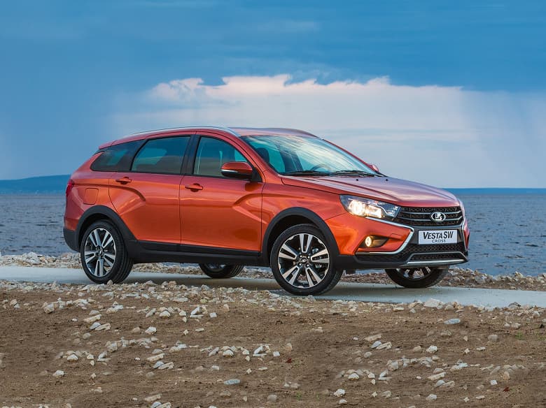 АвтоВАЗ подтвердил планы на выпуск кроссовера на базе Lada Vesta и семейства Lada на новой платформе