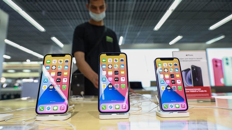 В России рекордно упали продажи новых смартфонов