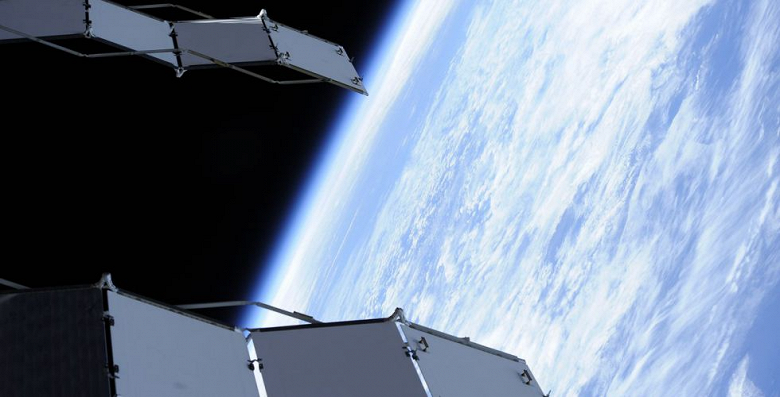 В России представили оригинальный спутник-охотник, питающийся «космическим мусором»
