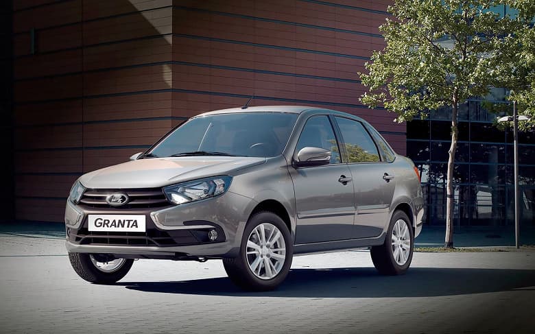 Lada Granta Classic 2022 подешевела до 543,1 тыс. рублей, а Lada Niva Legend — до 660 тыс. рублей по новым госпрограммам