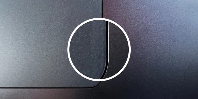 Apple снова наступила на старые грабли. Новый MacBook Air в цвете Midnight царапается буквально на глазах