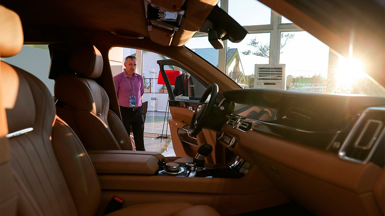 Власти выделили российскому производителю Aurus почти 5 млрд рублей на выпуск гибридных машин Власти выделили российскому производителю Aurus почти 5 млрд рублей на выпуск гибридных машин